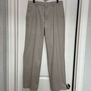 Dockers Iron Free Khaki Classic Fit D3 tan 30x32